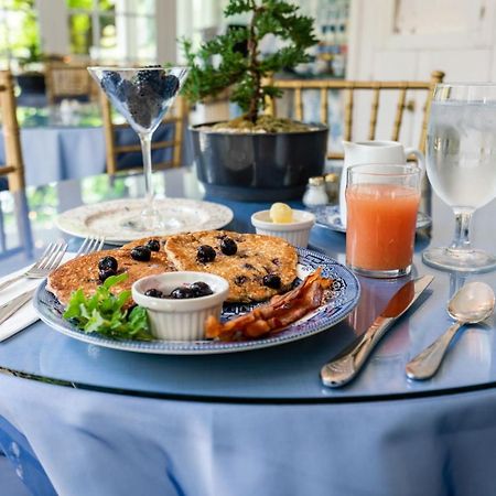 Bluefield Inn, A Select Registry Propery Экстерьер фото