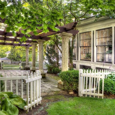 Bluefield Inn, A Select Registry Propery Экстерьер фото