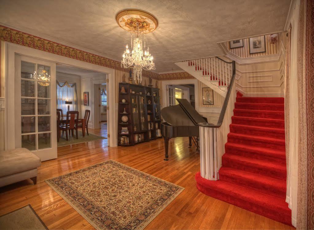 Bluefield Inn, A Select Registry Propery Экстерьер фото
