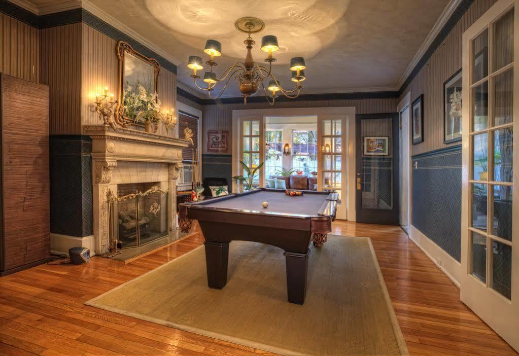 Bluefield Inn, A Select Registry Propery Экстерьер фото
